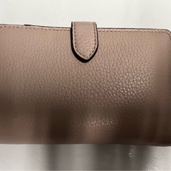 Kate Spade ♠️ New York Wallet - Picture 2 of 9